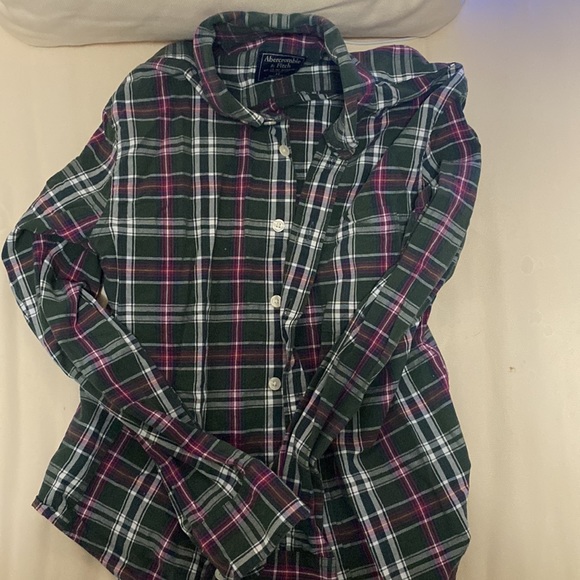 Buttoned Down Shirt Barely Worn - Picture 4 of 4